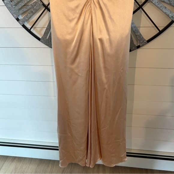 Mieka of Woodbury 100% Silk Gown - Picture 10 of 12